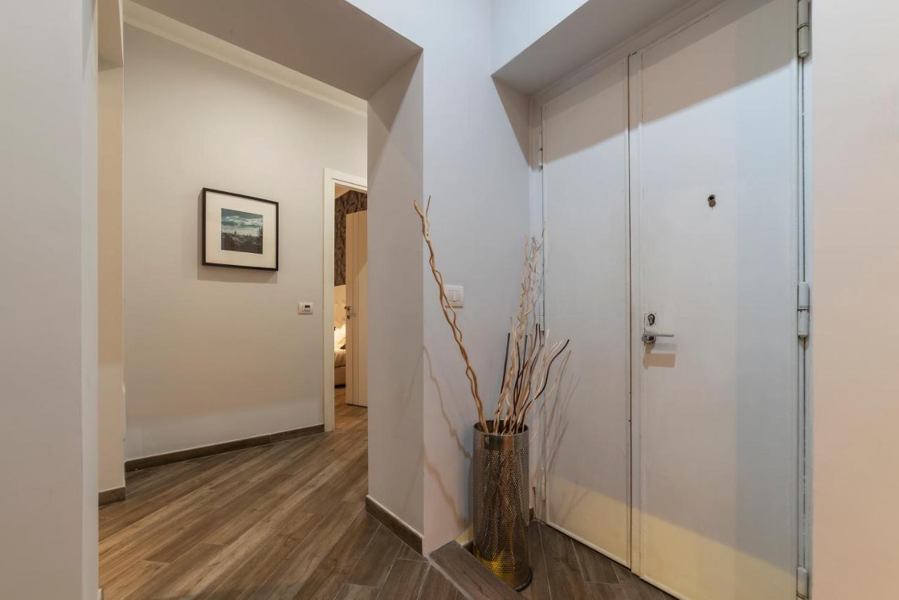 Frattina 1 - Fromhometorome Apartment